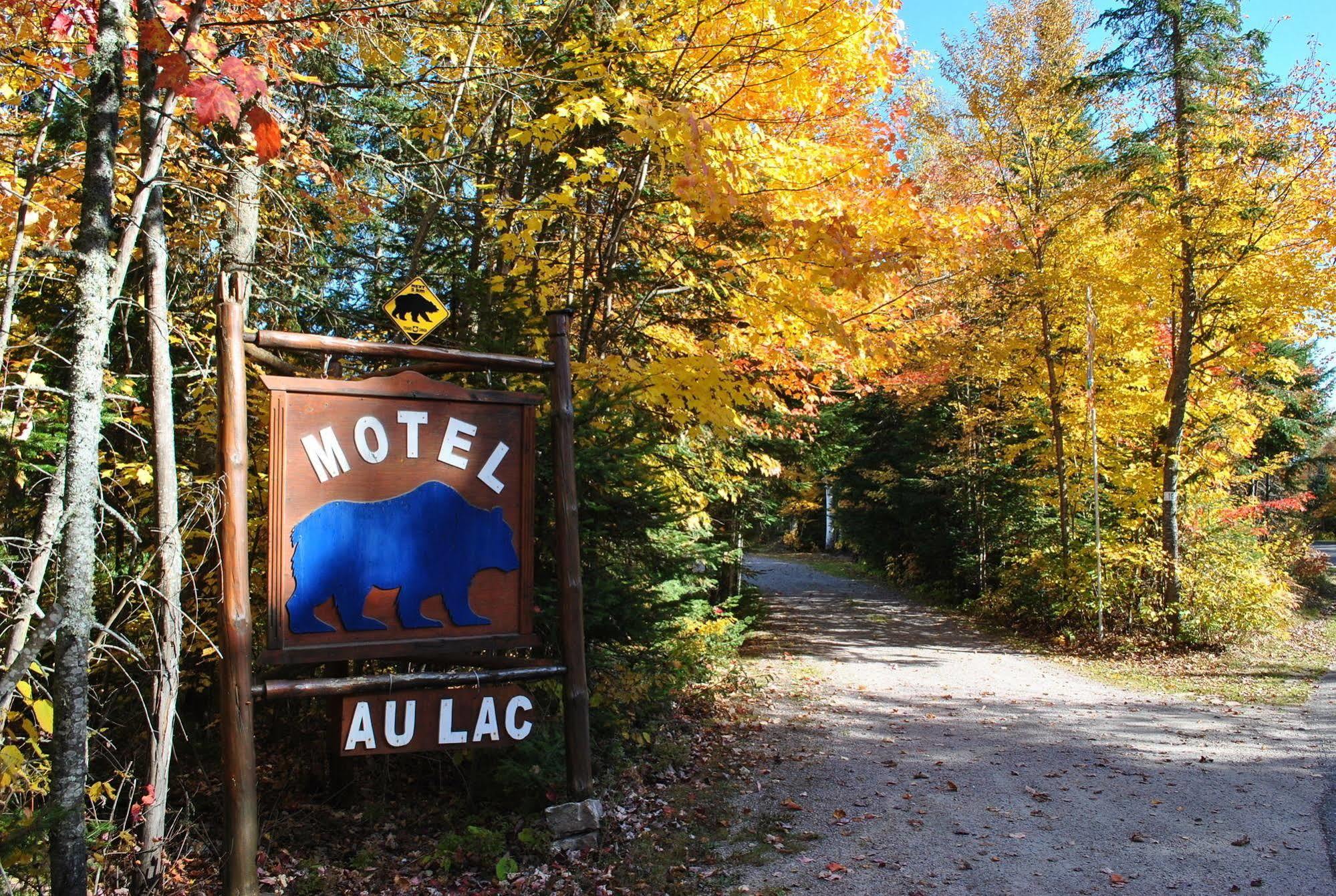 Motel Ours BleuLac-Saguay エクステリア 写真